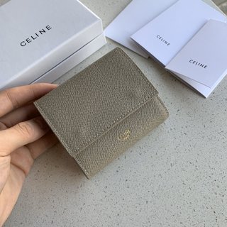 セリーヌ 財布 一番安いコピー Celineセリーヌのコーナーは30%短く コーナーの頭には手掌紋牛革がある