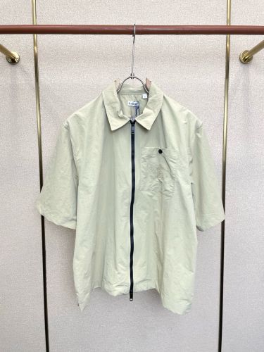 大人カジュアル 半袖ジップアップシャツ バーバリー シャツ 偽物 合わせやすい