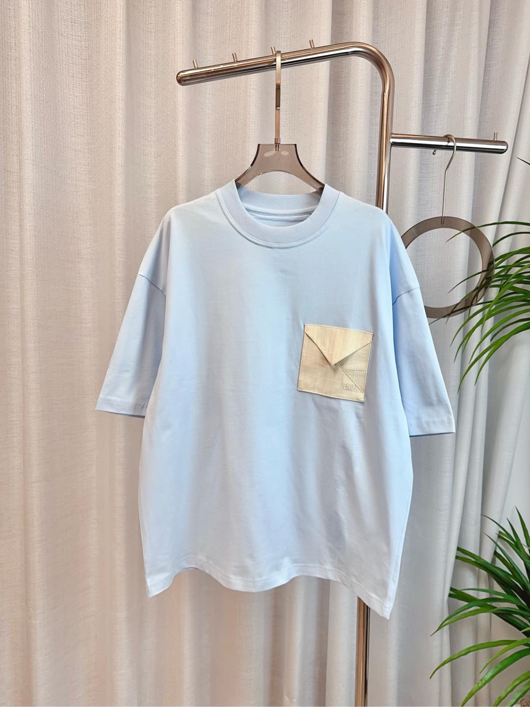 ユニセックス ポケット付き 半袖Tシャツ ボッテガ・ヴェネタ Tシャツ コピー ライトブルー