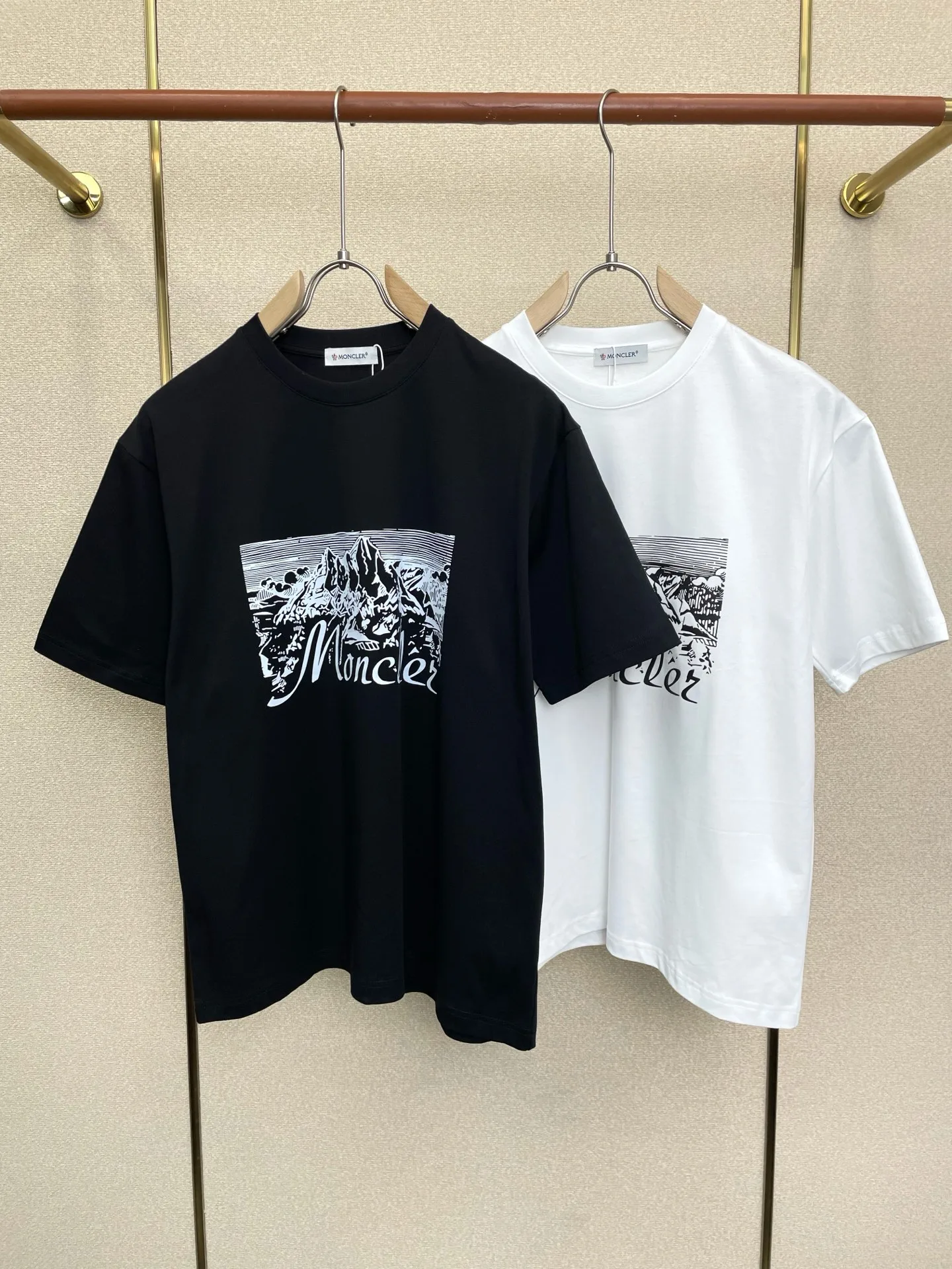 お洒落 プリント モンクレール Tシャツ 偽物 クルーネック 半袖Tシャツ