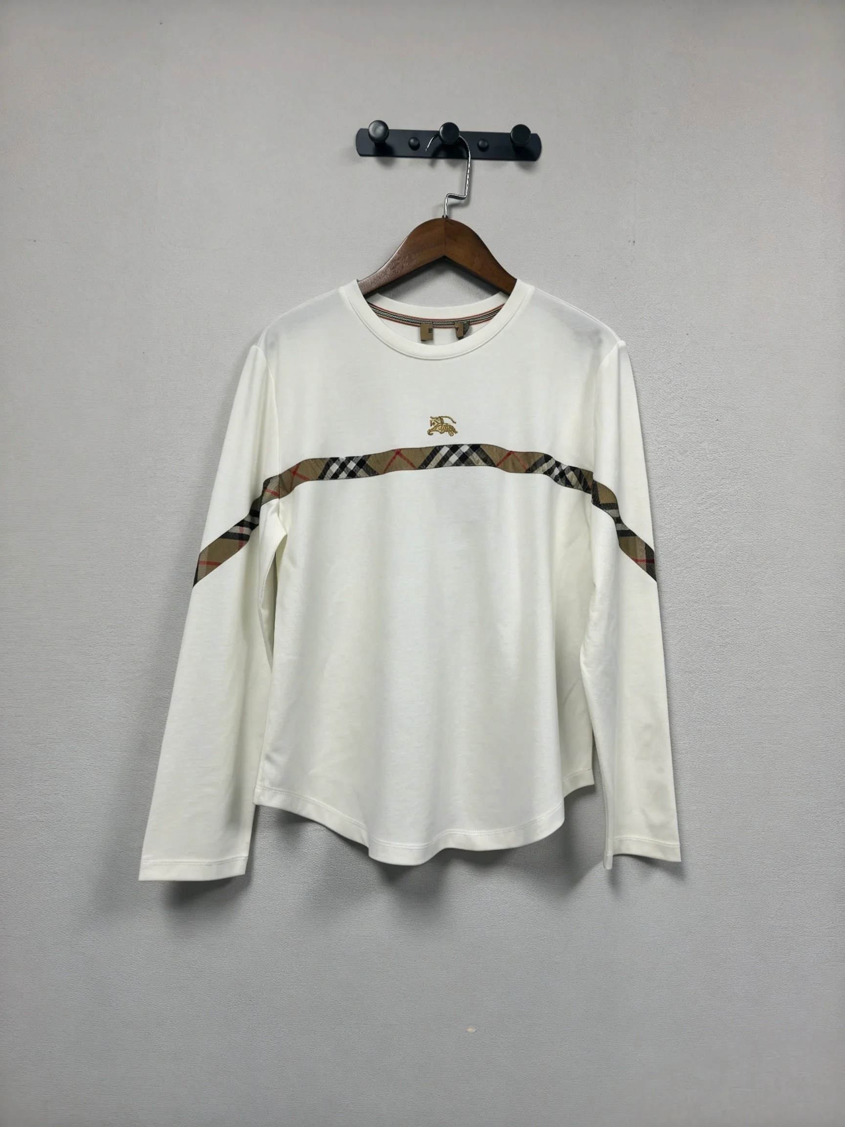 チェックアクセント 長袖Tシャツ バーバリー Tシャツ 偽物 クルーネック ホワイト