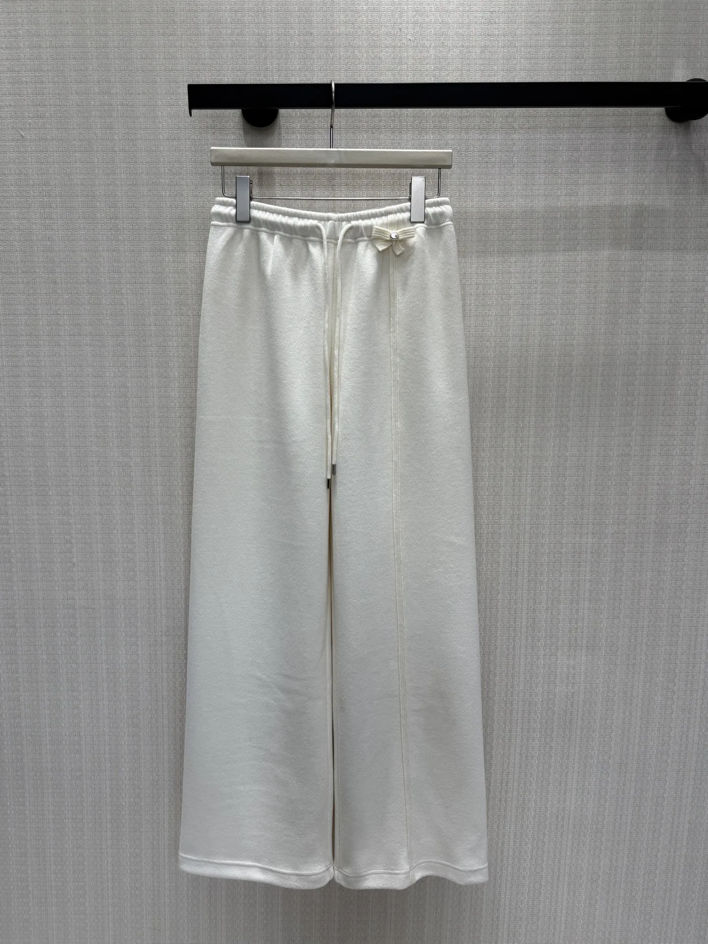 洗練された 可愛い リボン ワイドレッグパンツ シャネル パンツ コピー ホワイト
