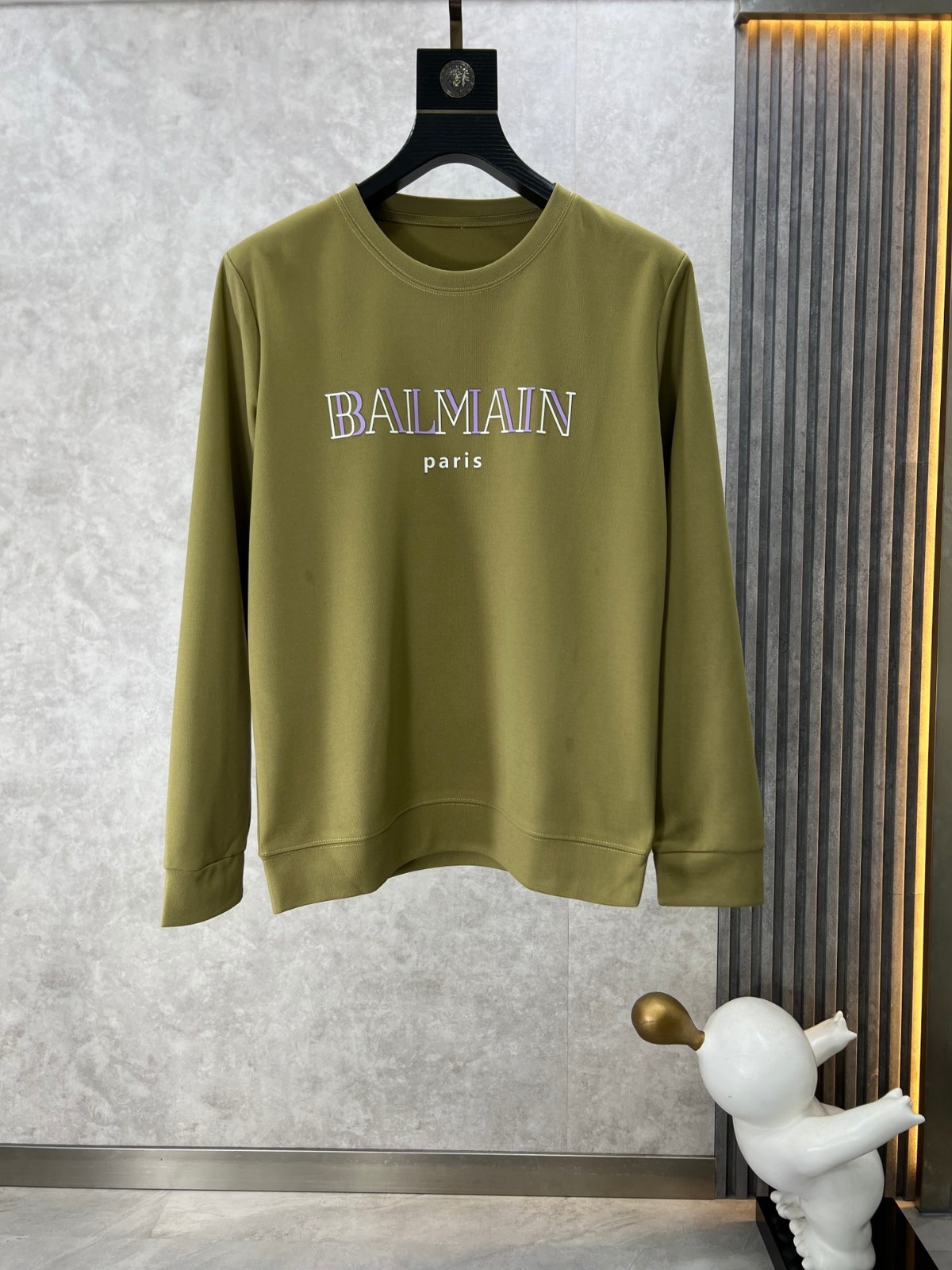 債券は上昇 BALMAIN バルマン 定番 ロゴトレーナー/ロゴスウェット ...