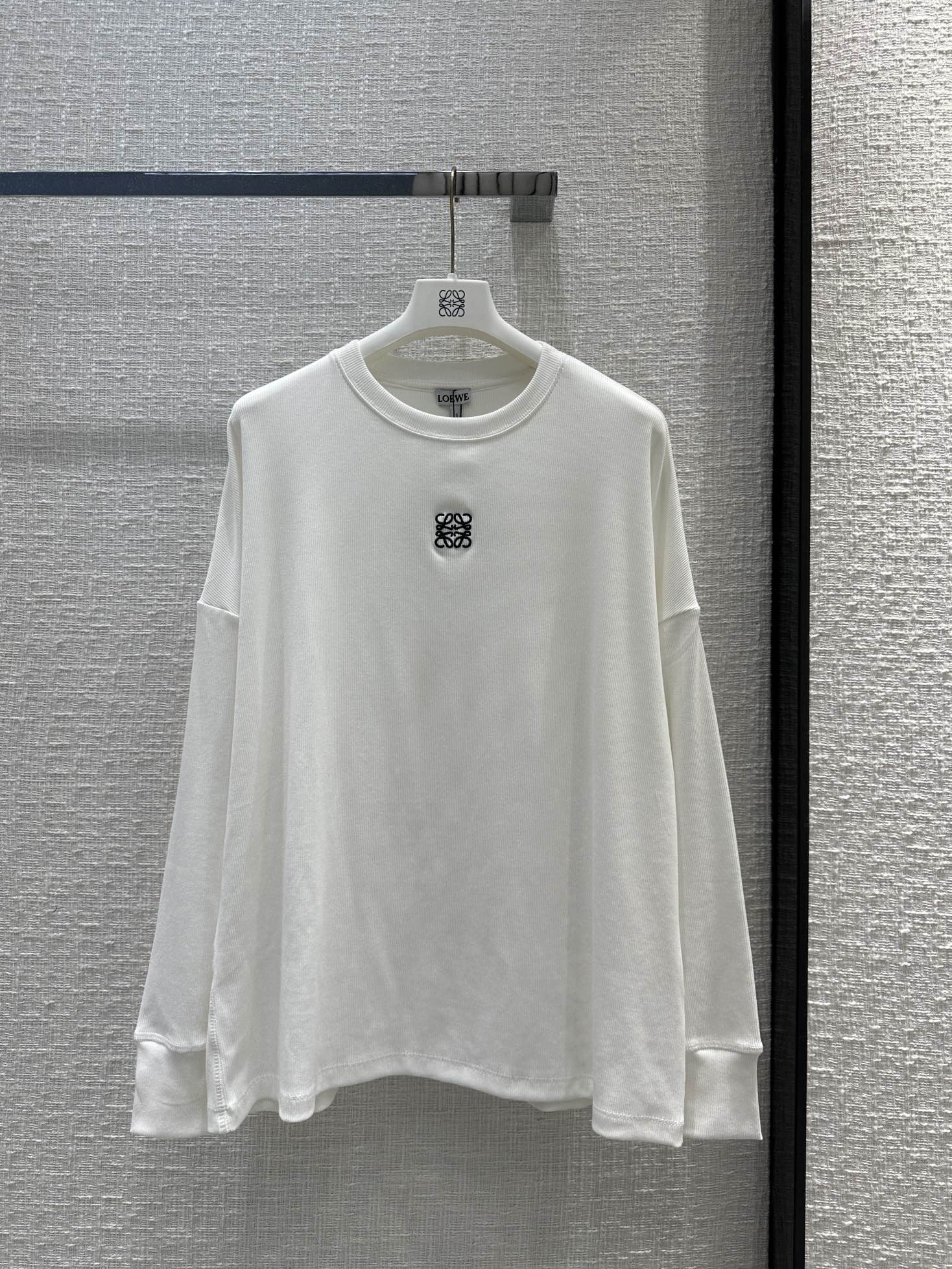 シンプル コットン ロングスリーブ Tシャツ ロエベ Tシャツ コピー