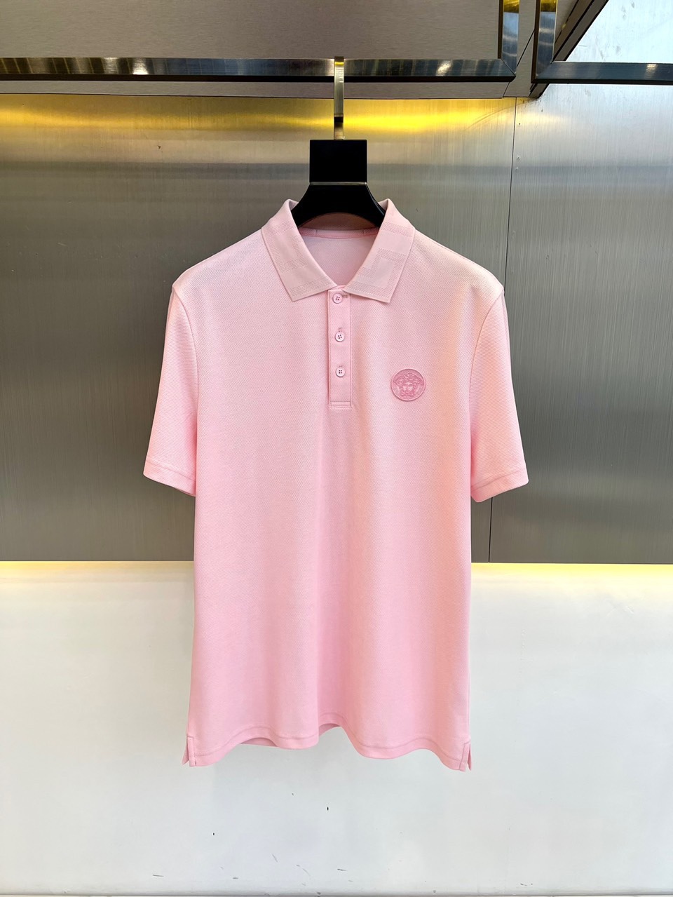 シンプル メドゥーサ ヴェルサーチェ Tシャツ 偽物 半袖 ポロシャツ ピンク