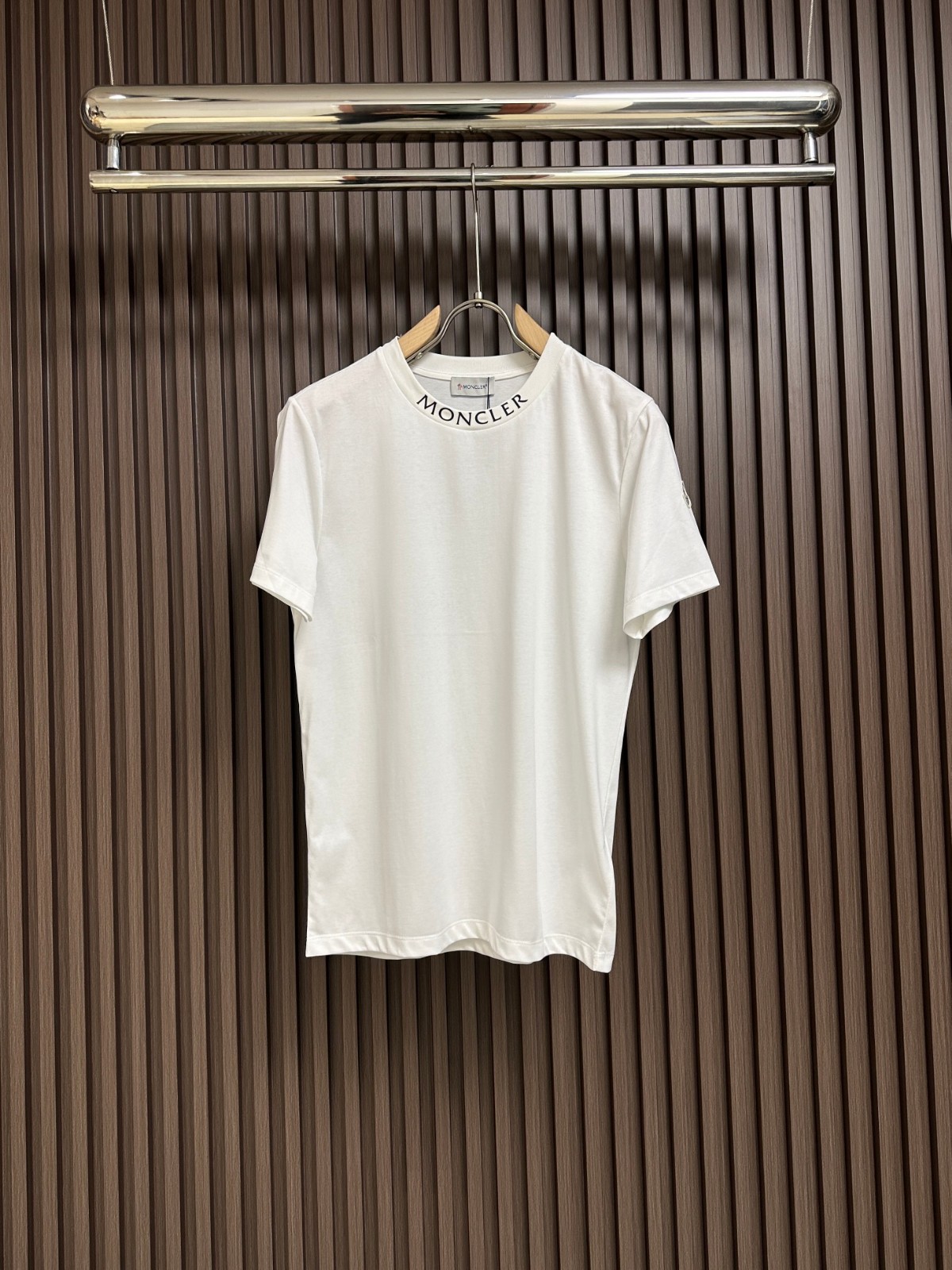 カジュアル 定番 クルーネック 半袖Tシャツ モンクレール Tシャツ コピー ホワイト
