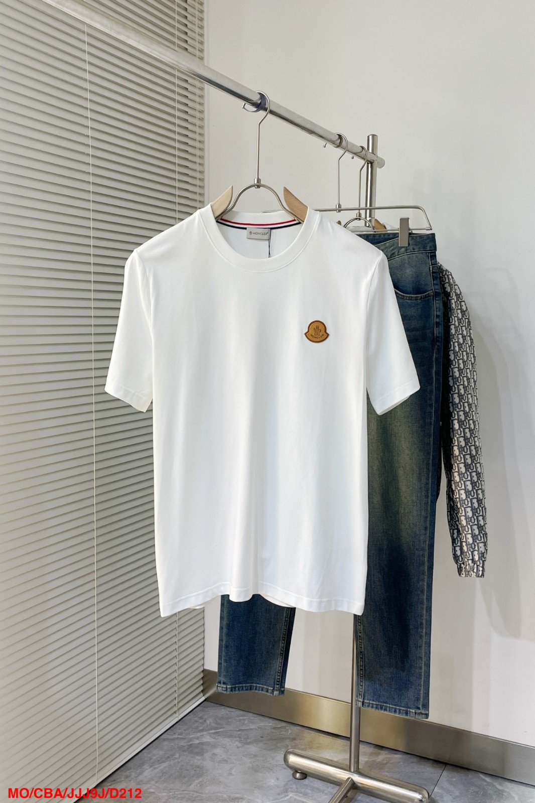 シンプル カジュアル モンクレール Tシャツ コピー ロゴ 半袖Tシャツ
