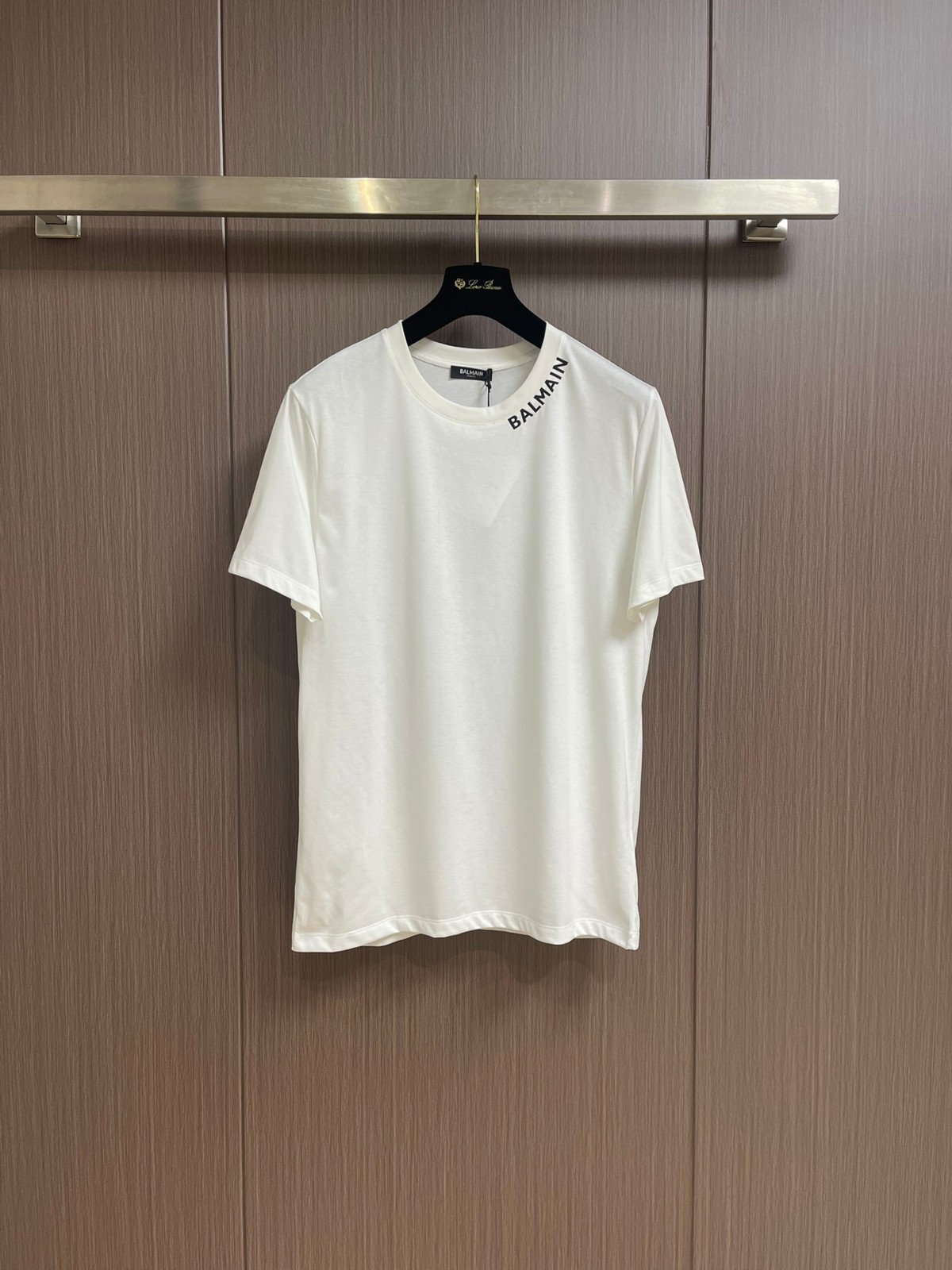 シンプル ロゴ入り クルーネック 半袖Tシャツ バルマン Tシャツ コピー ホワイト